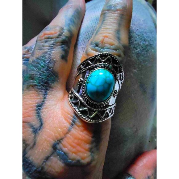 New 7 Silver Turquoise Armor‎ Metal Vintage Native American Cocktail Long Ring - Picture 1 of 5